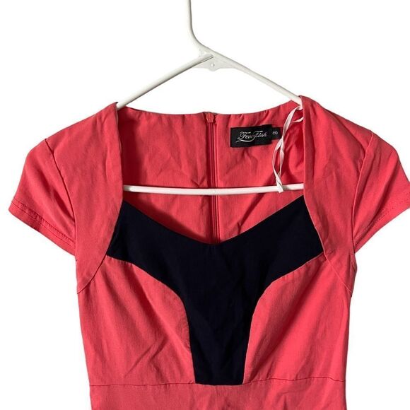 Fever Fish Body Con Dress - Picture 2 of 8